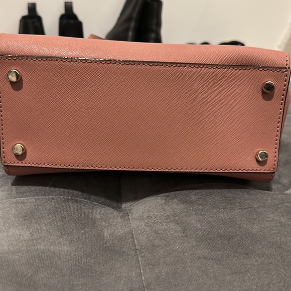 Beautiful pink colour. Great condition. Can’t find strap. Paid $480. - Picture 3 of 4